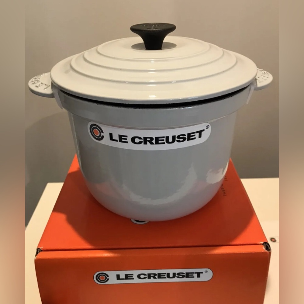 NWT Le Creuset Rice Pot 3 qt Enameled Cast Iron-Bigger Size-Vapor/Silver Gray
